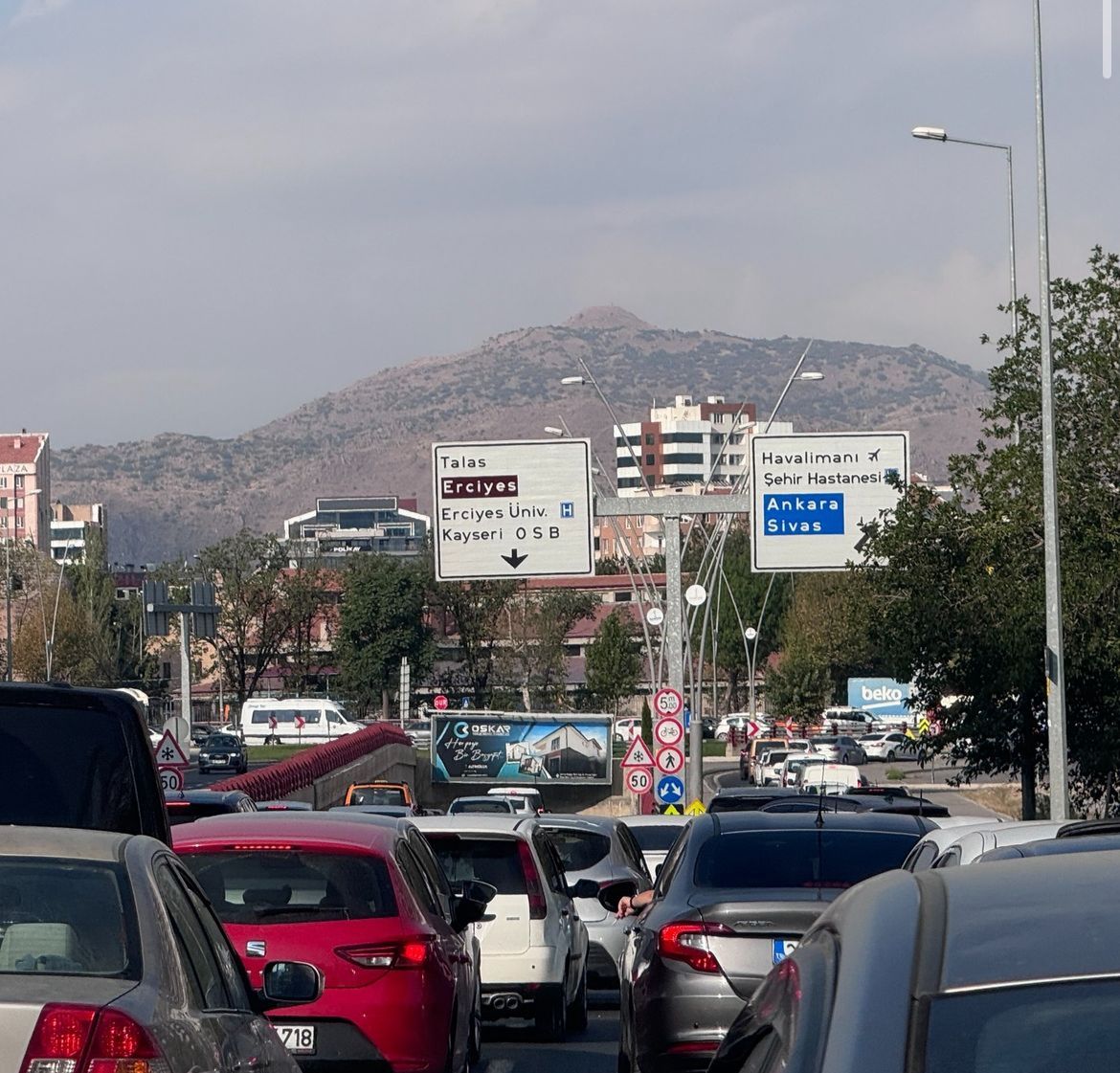 İYİ Partili Ülker'den trafik isyanı